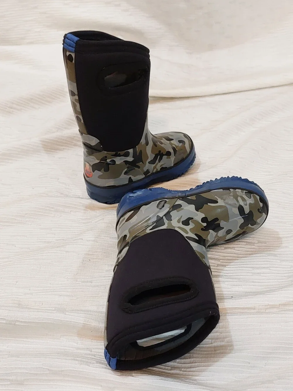Bogs Kids' Camo Waterproof Rain Boots - Blue & Green Size 9